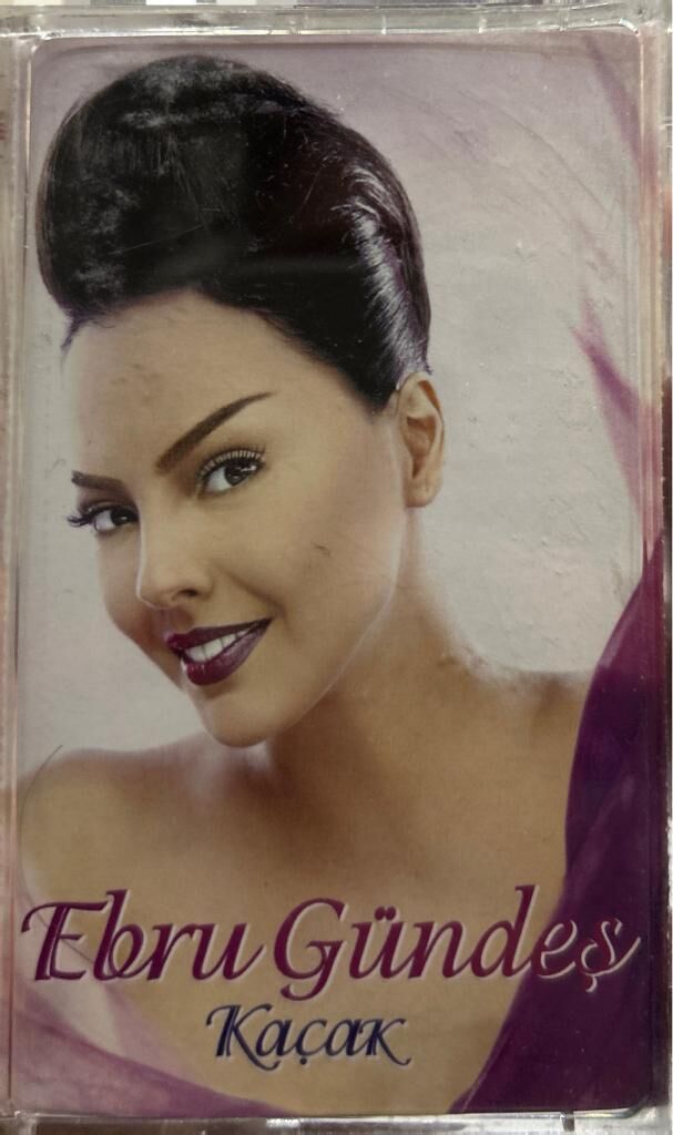 KASET Ebru Gündeş – Kaçak 2006 baskı KASET