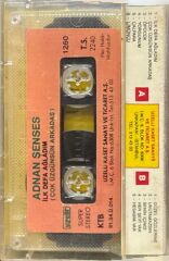 Adnan Şenses – İlk Defa Ağladım (Çok Üzgünsün Arkadaş) Kaset