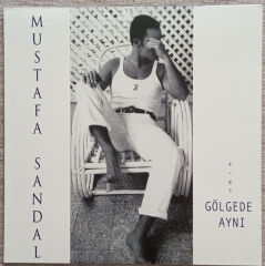 Mustafa Sandal – Gölgede Aynı +-×÷