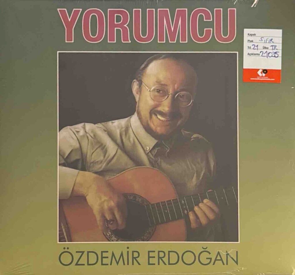 Özdemir Erdoğan – Yorumcu