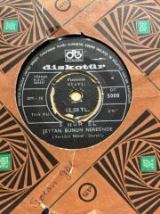 3 Hür-El ‎– Ve Ölüm / Şeytan Bunun Neresinde? 1970 BASKI 45LİK