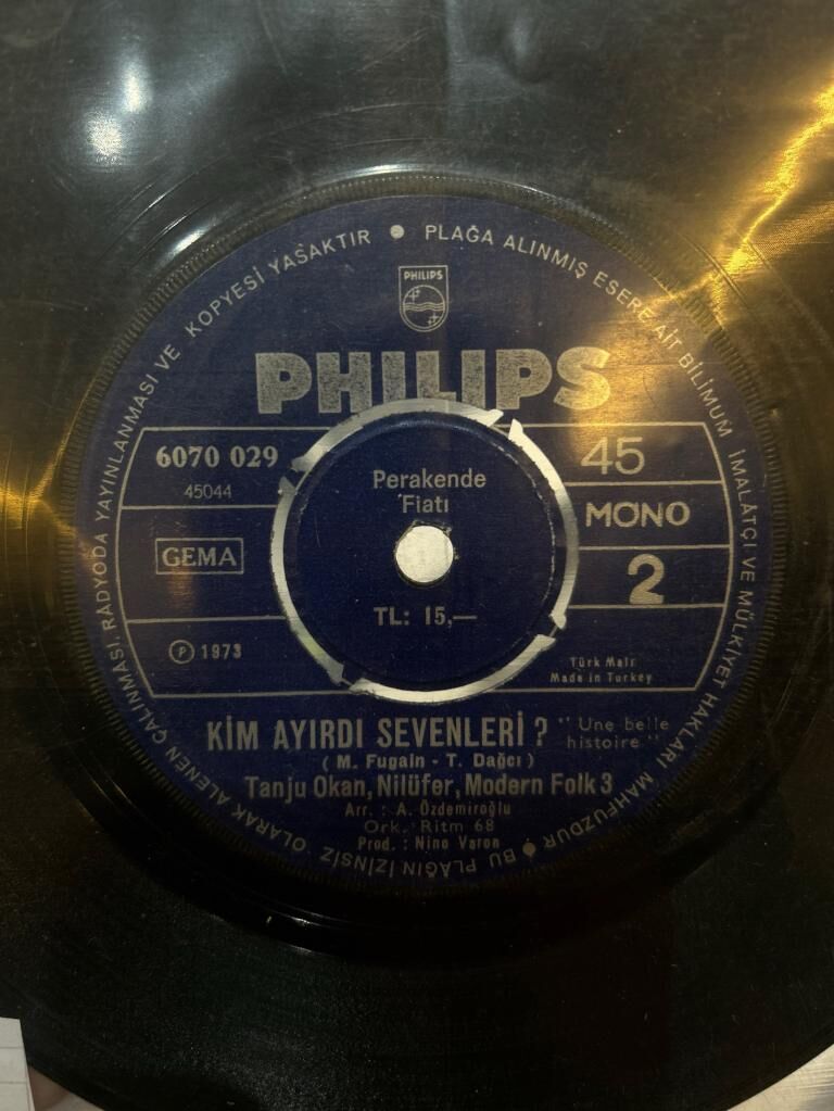 Tanju Okan, Nilüfer, Modern Folk 3 – Arkadaş Dur Bekle / Kim Ayırdı Sevenleri 1973 BASKI 45LİK