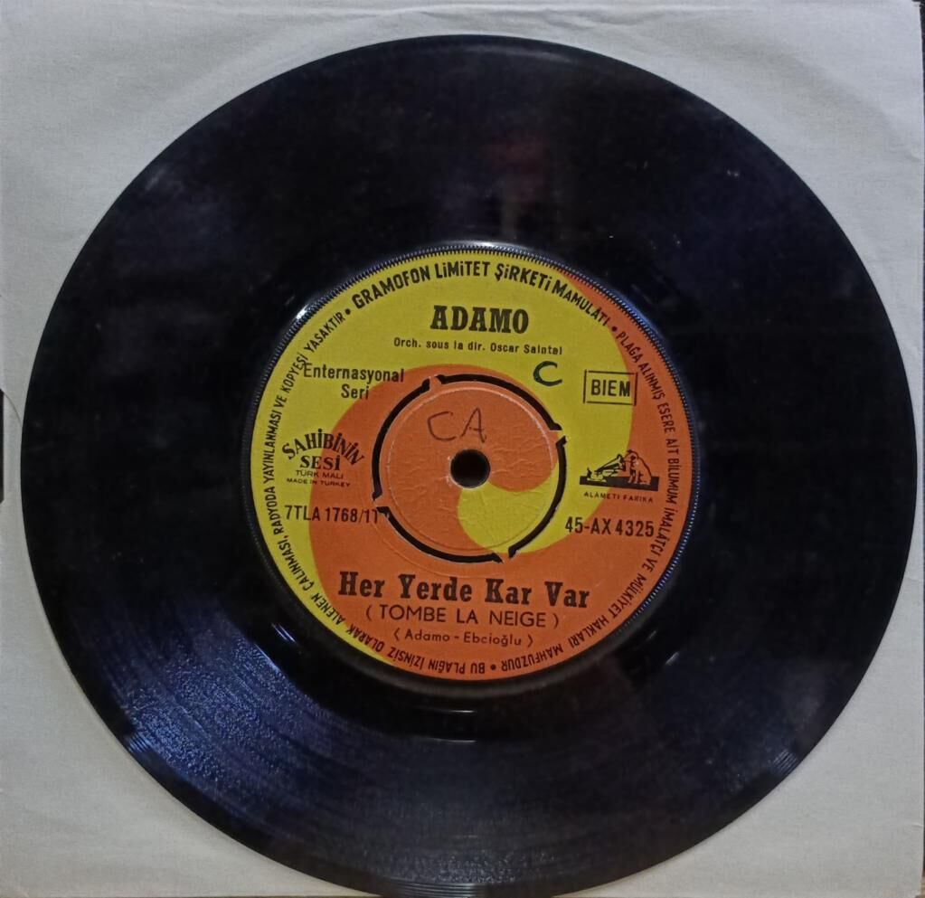 Adamo – Her Yerde Kar Var (Tombe La Neige) / Ballade A La Pluie 45'lik
