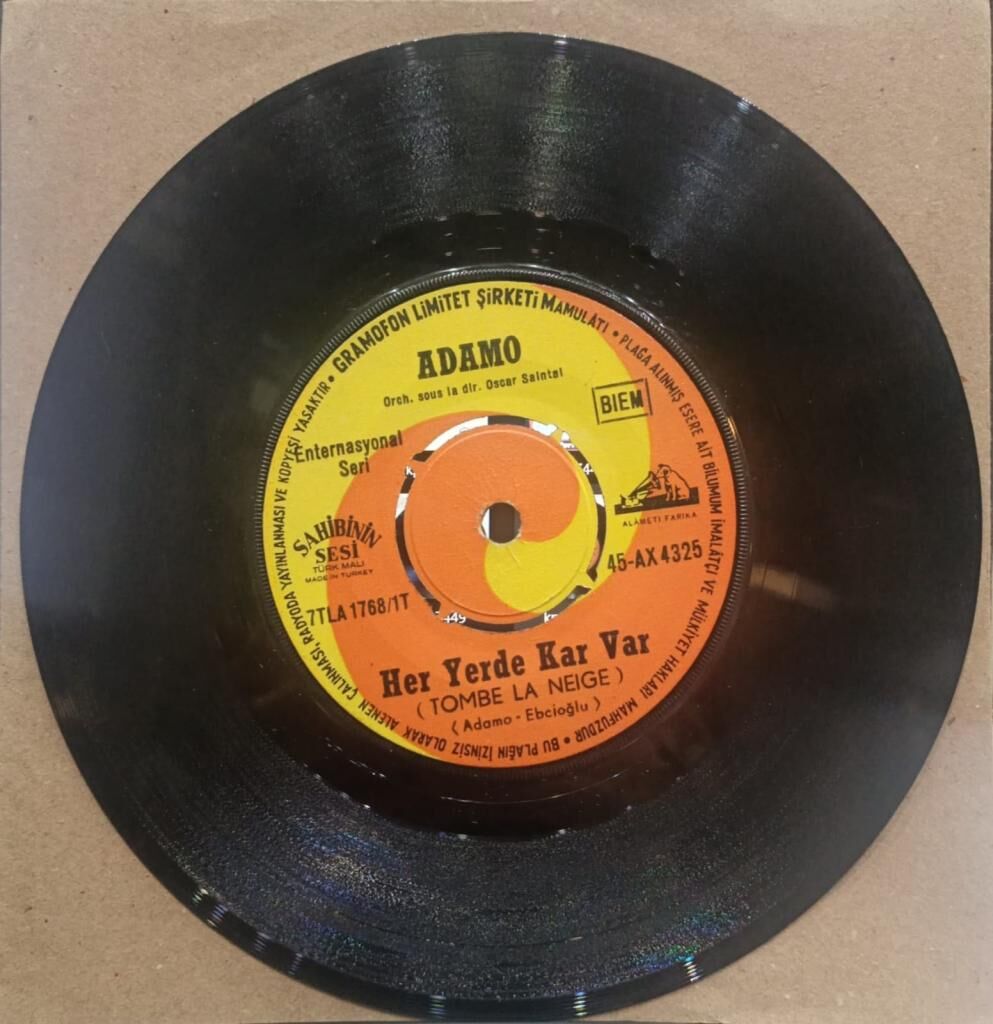Adamo – Her Yerde Kar Var (Tombe La Neige) / Ballade A La Pluie 45'lik