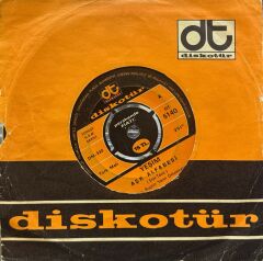 Yeşim  – Aşk Alfabesi / Olmaz Böyle Şey 45'lik