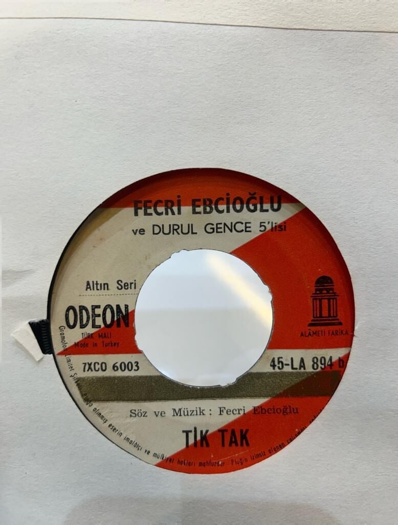 Fecri Ebcioğlu, Durul Gence 5.‎– Dünya Dönüyor / Tik Tak Tik Tak 1967 BASKI 45LİK