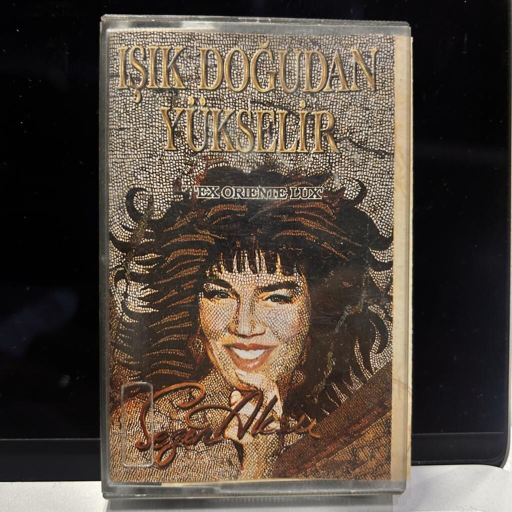 Sezen Aksu ‎– Işık Doğudan Yükselir 'Ex Oriente Lux' KASET