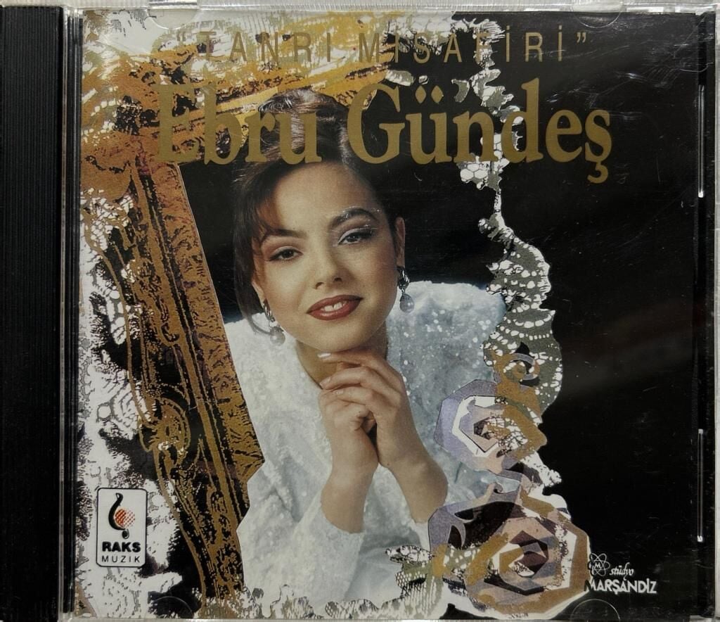 Dikkat CD Ebru Gündeş-Tanrı Misafiri CD