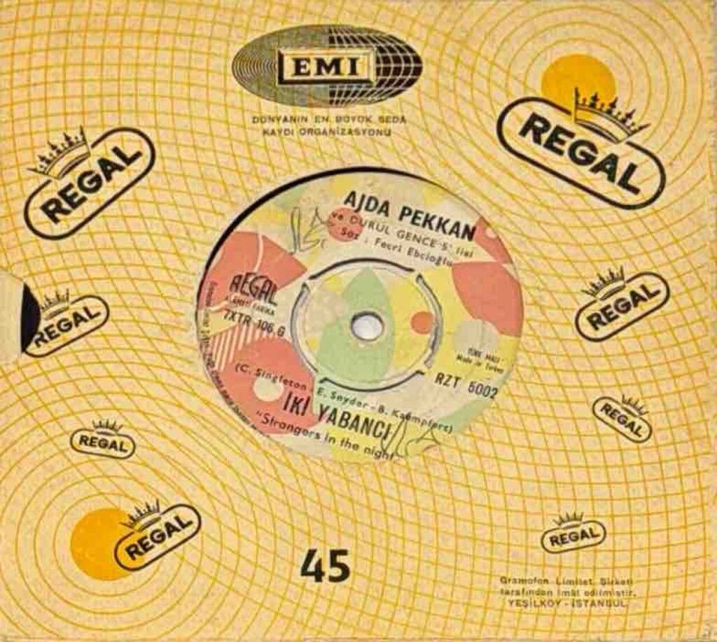 Ajda Pekkan – Bang, Bang / İki Yabancı 45'lik