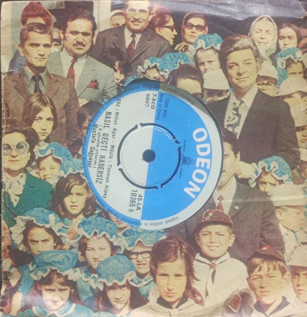 Mustafa Sağyaşar – Meğer Hayat Bir Masalmış / Nasıl Geçti Habersiz (O Güzelim Yıllarım) 45'lik