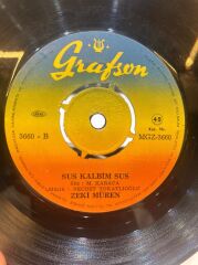 Zeki Müren ‎– Sigaramda Duman Duman / Sus Kalbim Sus 1969 BASKI 45LİK