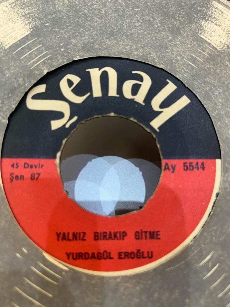 Yurdagül Eroğlu – Yalnız Bırakıp Gitme / Açmam Açamam DÖNEM BASKI 45LİK