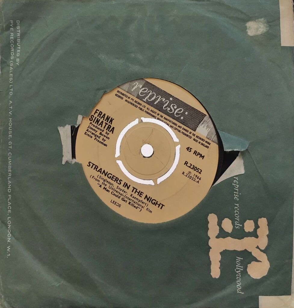 Frank Sinatra – Strangers In The Night 45'lik