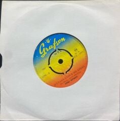 Zeki Müren – O Ağacın Altını / Şeytana Uyduk Bir Kerre 45'lik