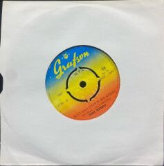 Zeki Müren – O Ağacın Altını / Şeytana Uyduk Bir Kerre 45'lik