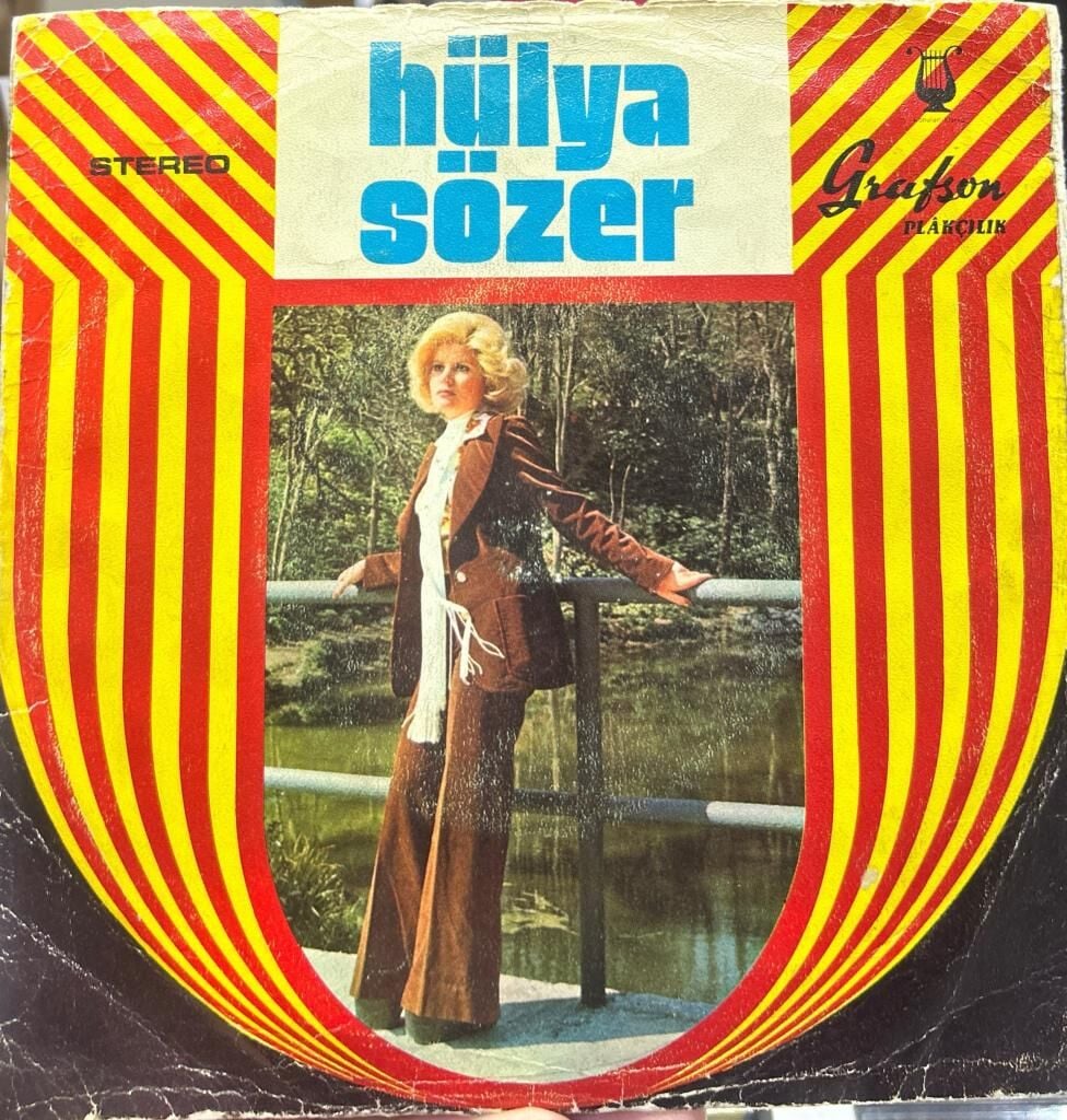 Hülya Sözer ‎– Yatırlara Mum Diktim / Sen Eskiden Öyle Miydin 1973 BASKI 45LİK