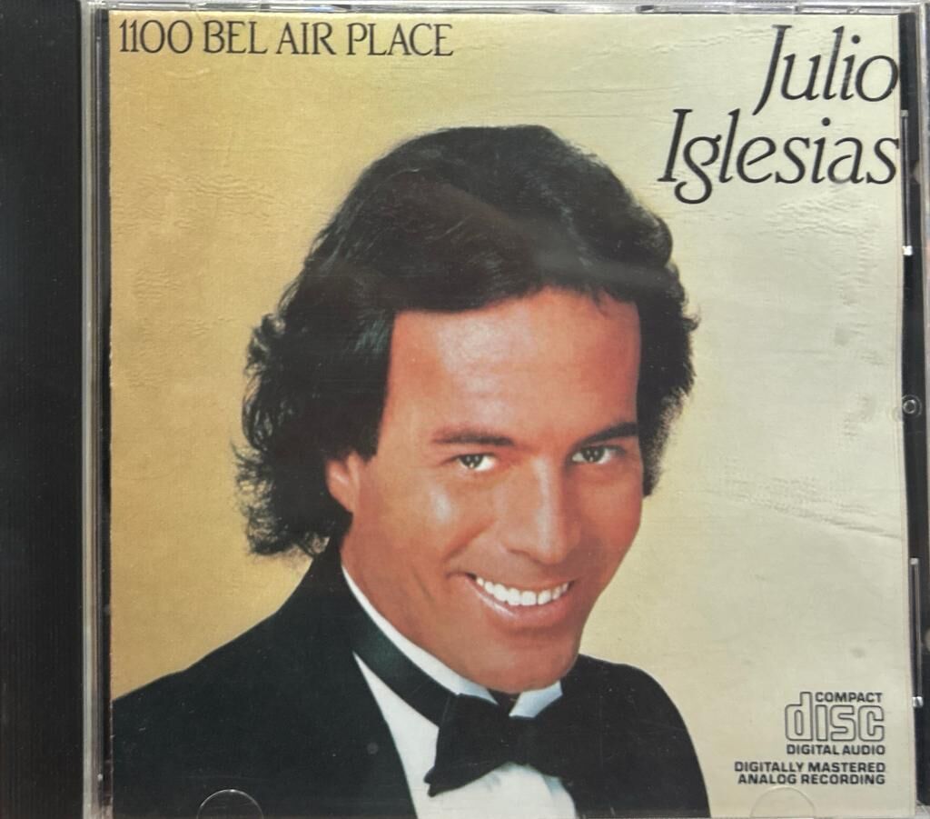 DİKKAT DİKKAT CD CD Julio Iglesias – 1100 Bel Air Place 1984 BASKI CD CD