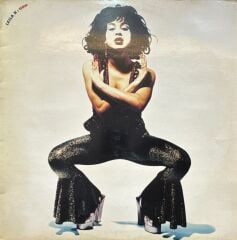 Leila K – Time