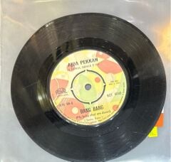 Ajda Pekkan – Bang, Bang / İki Yabancı 45'lik