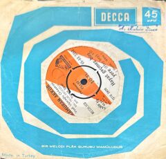 Kamuran Akkor – Hayat Geçmez Boş Yere / Kalbim Seninle Dolu 45'lik