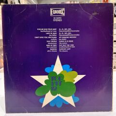Top Hit 12 - NİL BURAK , ŞENAY , MİNE KÜRKÇÜOĞLU , SERPİL BARLAS ŞARKILARININ ORJİNALLERİ 1976 BASKI LP