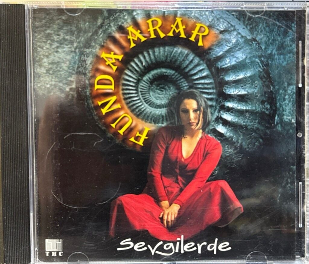 DİKKAT CD !!! Funda Arar – Sevgilerde CD